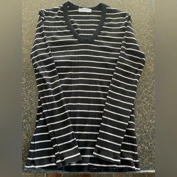 perfectwhitetee Robyn Luxe U Neck long sleeve in Black/White- XL - Picture 2 of 4